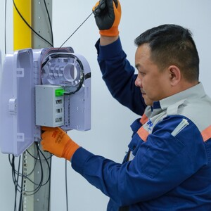Kỹ Thuật Viên Viễn Thông Là Làm Gì? Công Việc Thực Tế Và Cơ Hội Tại FPT Telecom