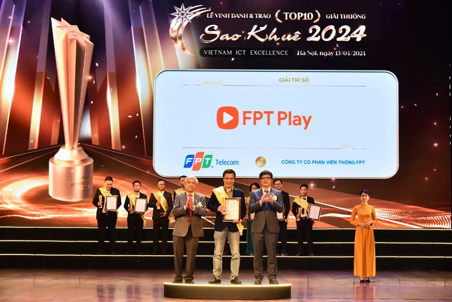 Top 10 Sao Khuê 2024